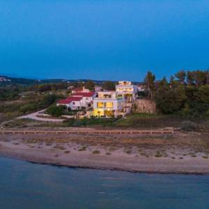 ZADAR, LJUBAČ - Luksuzna vila 1. red do mora