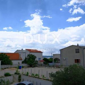 ZADAR, MASLENICA - Očaravajuća kamena vila s bazenom u blizini mora