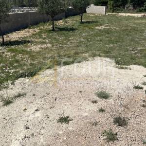 Zadar, Maslenica, samostojeća kuća s okućnicom, blizina mora
