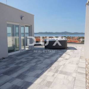 ZADAR, MOCIRE - penthouse na traženoj lokaciji