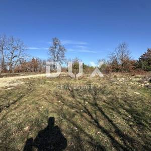 ZADAR, MURVICA - Građevinsko zemljište 750m² - Pravilan oblik! -Pristupni put