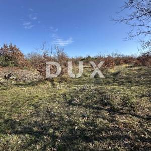 ZADAR, MURVICA - Građevinsko zemljište 725m² - Pravilan oblik! - Pristupni put!
