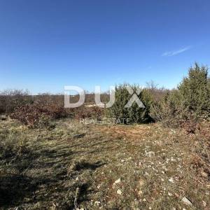 ZADAR, MURVICA - Građevinsko zemljište 650m² - Pravilan oblik - Pristupni put