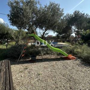 ZADAR, MURVICA – Konoba s bazenom i okućnicom!