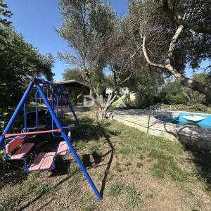 ZADAR, MURVICA – Konoba s bazenom i okućnicom!
