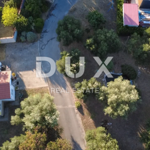 ZADAR, MURVICA - Kuća na građevinskom zemljištu 1680m² - Top lokacija!