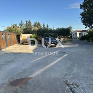 ZADAR, MURVICA - Kuća na građevinskom zemljištu 1680m² - Top lokacija!