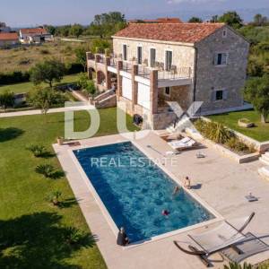 ZADAR, MURVICA - Luksuzna vila s bazenom