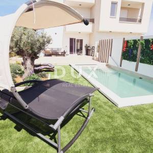ZADAR, MURVICA - Moderna duplex Villa s bazenom - Novogradnja!