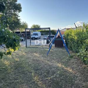 ZADAR, MURVICA – Uređeno zemljište na top lokaciji!
