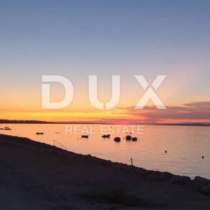 ZADAR, NIN - apartmanska kuća uz plažu