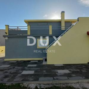 ZADAR, NIN - Apartmanska kuća 1. red do mora