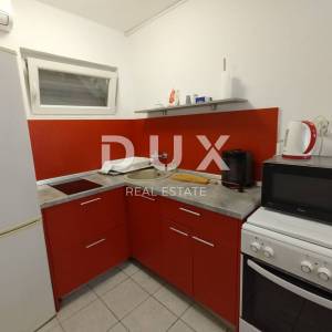 ZADAR, NIN - Apartmanska kuća 1. red do mora