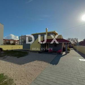 ZADAR, NIN - Apartmanska kuća 1. red do mora