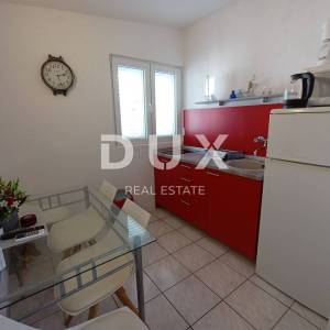ZADAR, NIN - Apartmanska kuća 1. red do mora