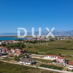 ZADAR, NIN - Građevinsko zemljište sa građevinskom dozvolom za dvojnu kuću!