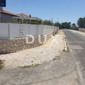 ZADAR, NIN - Građevinsko zemljište na ulazu u centar Nina