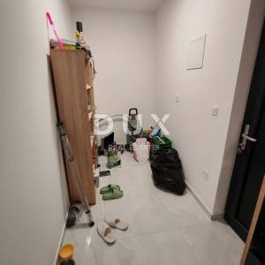 ZADAR, NIN - Kompletno namještena dvojna kuća s bazenom! Novogradnja! B