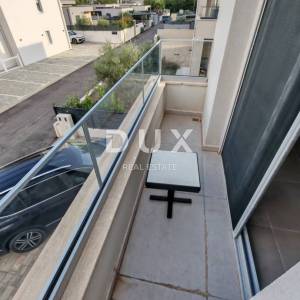 ZADAR, NIN - Moderna dvojna kuća! Bazen, podno grijanje, dizalica topline, pogled na more...