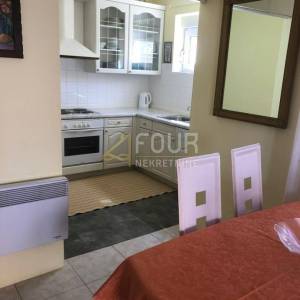 Zadar, Nin - okolica, samostojeća kuća s 4 apartmana, 100m od mora