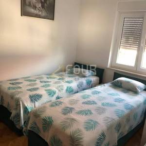 Zadar, Nin - okolica, samostojeća kuća s 4 apartmana, 100m od mora
