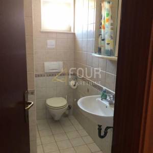 Zadar, Nin - okolica, samostojeća kuća s 4 apartmana, 100m od mora