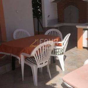 Zadar, Nin - okolica, samostojeća kuća s 4 apartmana, 100m od mora