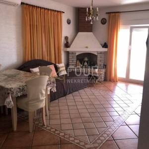 Zadar, Nin - okolica, samostojeća kuća s 4 apartmana, 100m od mora