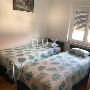 ZADAR, NIN - Samostojeća kuća s 4 etaže, 100 m od plaže!