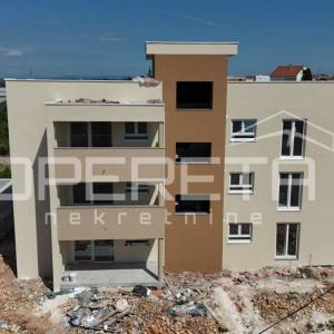 Zadar – Novi Bokanjac: Atraktivan dvosoban stan s krovnom terasom (S5)