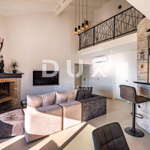 ZADAR, NOVIGRAD - Prekrasna vila s bazenom u blizini mora