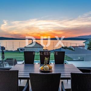 ZADAR, NOVIGRAD - Prekrasna vila s bazenom u blizini mora