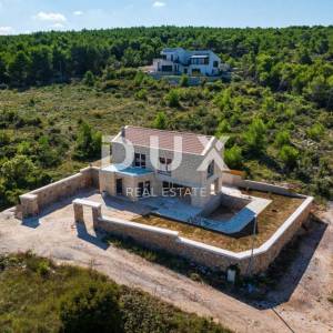 ZADAR, NOVIGRAD - Visoko kvalitetna kamena kuća 150 m od mora