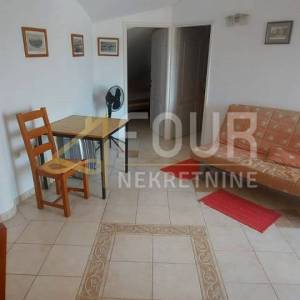 Zadar okolica, Kožino, kuća s dva stana i pogledom na more