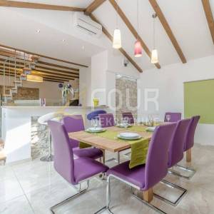 Zadar - okolica, kuća s bazenom, 150m2, pogled na more