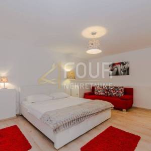 Zadar - okolica, kuća s bazenom, 150m2, pogled na more