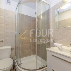 Zadar - okolica, kuća s bazenom, 150m2, pogled na more