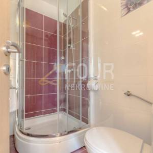 Zadar - okolica, kuća s bazenom, 150m2, pogled na more