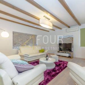Zadar - okolica, kuća s bazenom, 150m2, pogled na more