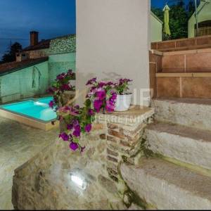 Zadar - okolica, kuća s bazenom, 150m2, pogled na more