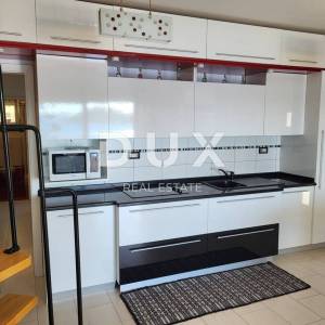 ZADAR, PAKOŠTANE - Dvoetažni apartman s predivnim pogledom 