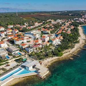 ZADAR, PETRČANE - Jedinstveni stan s pogledom na more 80 metara od plaže na neponovljivoj lokaciji! Punta Skala!