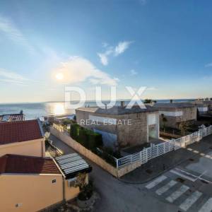 ZADAR, PETRČANE - Jedinstveni stan s pogledom na more 80 metara od plaže na neponovljivoj lokaciji! Punta Skala!