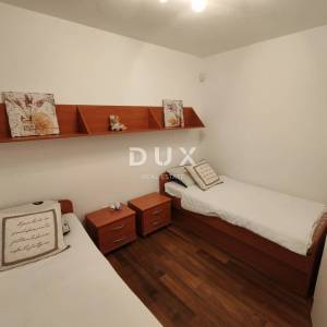 ZADAR, PETRČANE - Kuća s 3 velika stana i prekrasnim pogledom na more! Punta Skala!