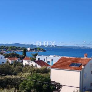 ZADAR, PETRČANE - Kuća s 3 velika stana i prekrasnim pogledom na more! Punta Skala!