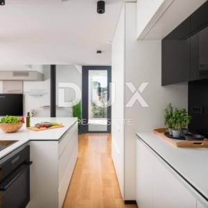 ZADAR, PETRČANE - Luksuzna vila s bazenom 50 m od mora