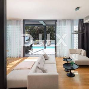 ZADAR, PETRČANE - Luksuzna vila s bazenom 50 m od mora
