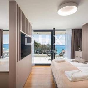 ZADAR, PETRČANE - Luksuzna vila s bazenom 50 m od mora