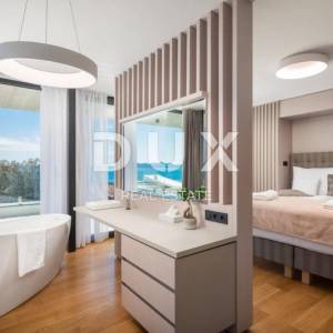ZADAR, PETRČANE - Luksuzna vila s bazenom 50 m od mora