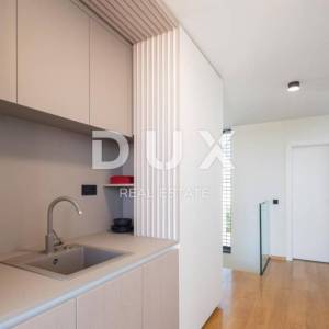 ZADAR, PETRČANE - Luksuzna vila s bazenom 50 m od mora